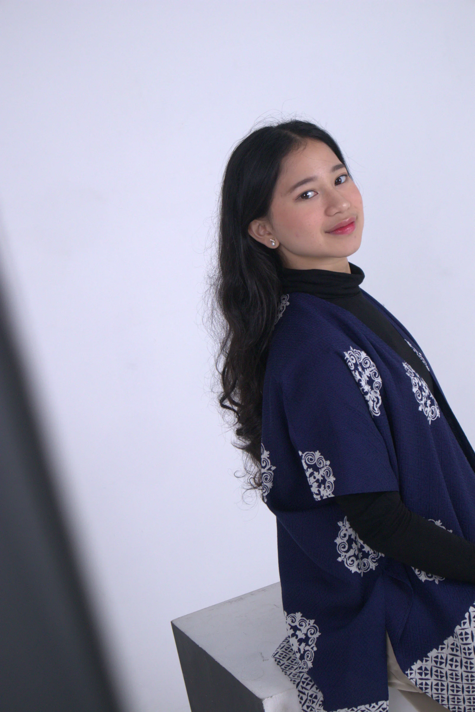 Foto produk Outer Nona — model 3 dari 3